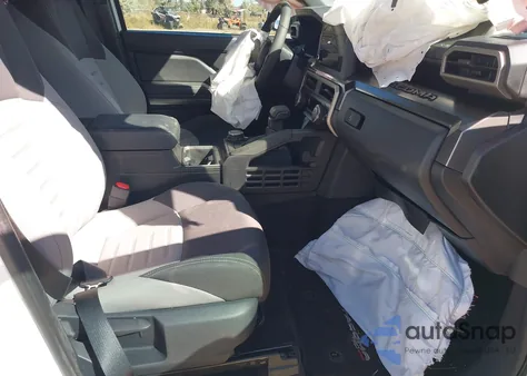 2025 Toyota Tacoma Trd Sport 4Wd z USA, uszkodzony, nr VIN 3TMLB5JN2SM176210